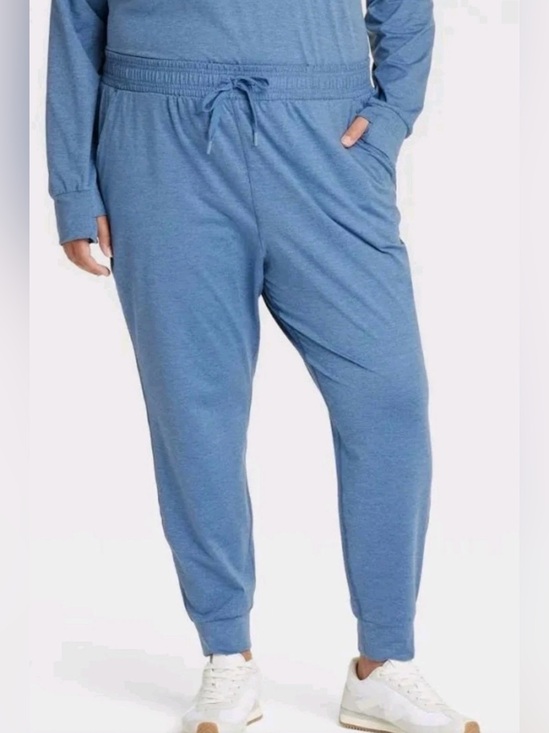 all in motion Pants - Women's Soft Stretch Mid-Rise
Joggers - All in Motion™ Heathered
Blue 1X